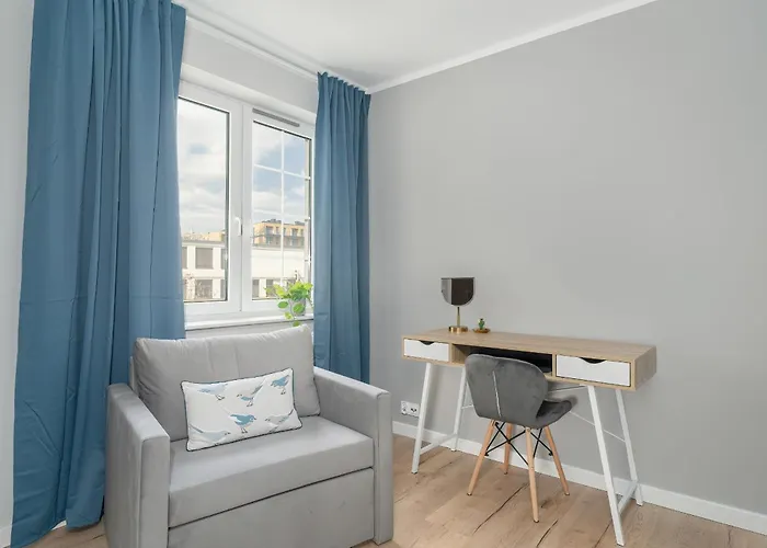 Spacious Ideal For Families By Renters Διαμέρισμα