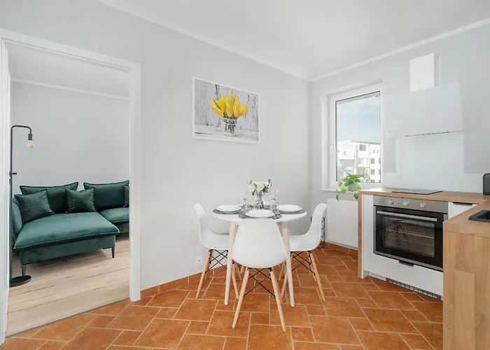 Διαμέρισμα Spacious Ideal For Families By Renters Πόζναν