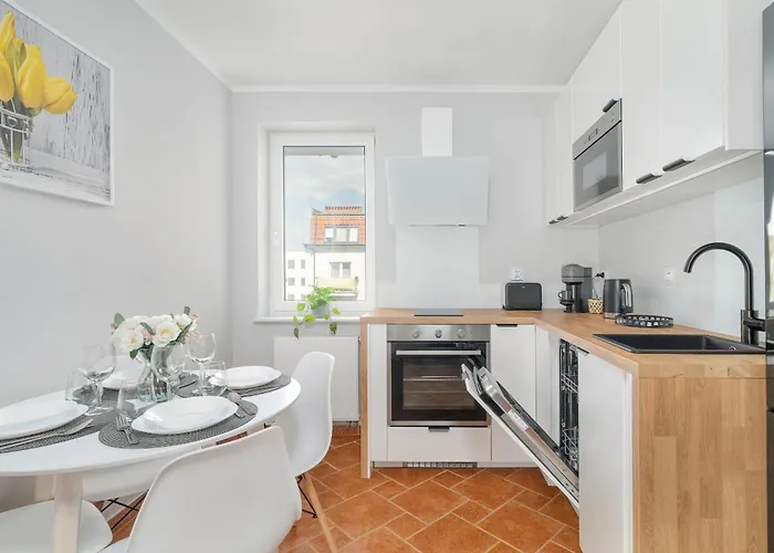 Spacious Ideal For Families By Renters Διαμέρισμα *