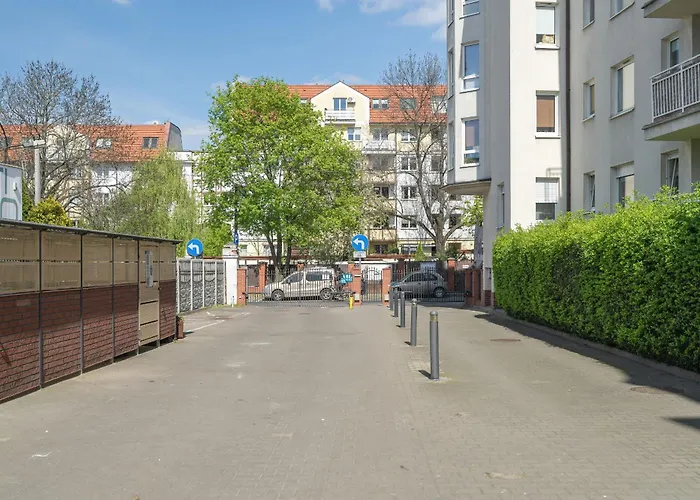 Spacious Ideal For Families By Renters *