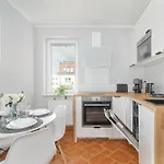 Spacious Ideal For Families By Renters Апартаменты *